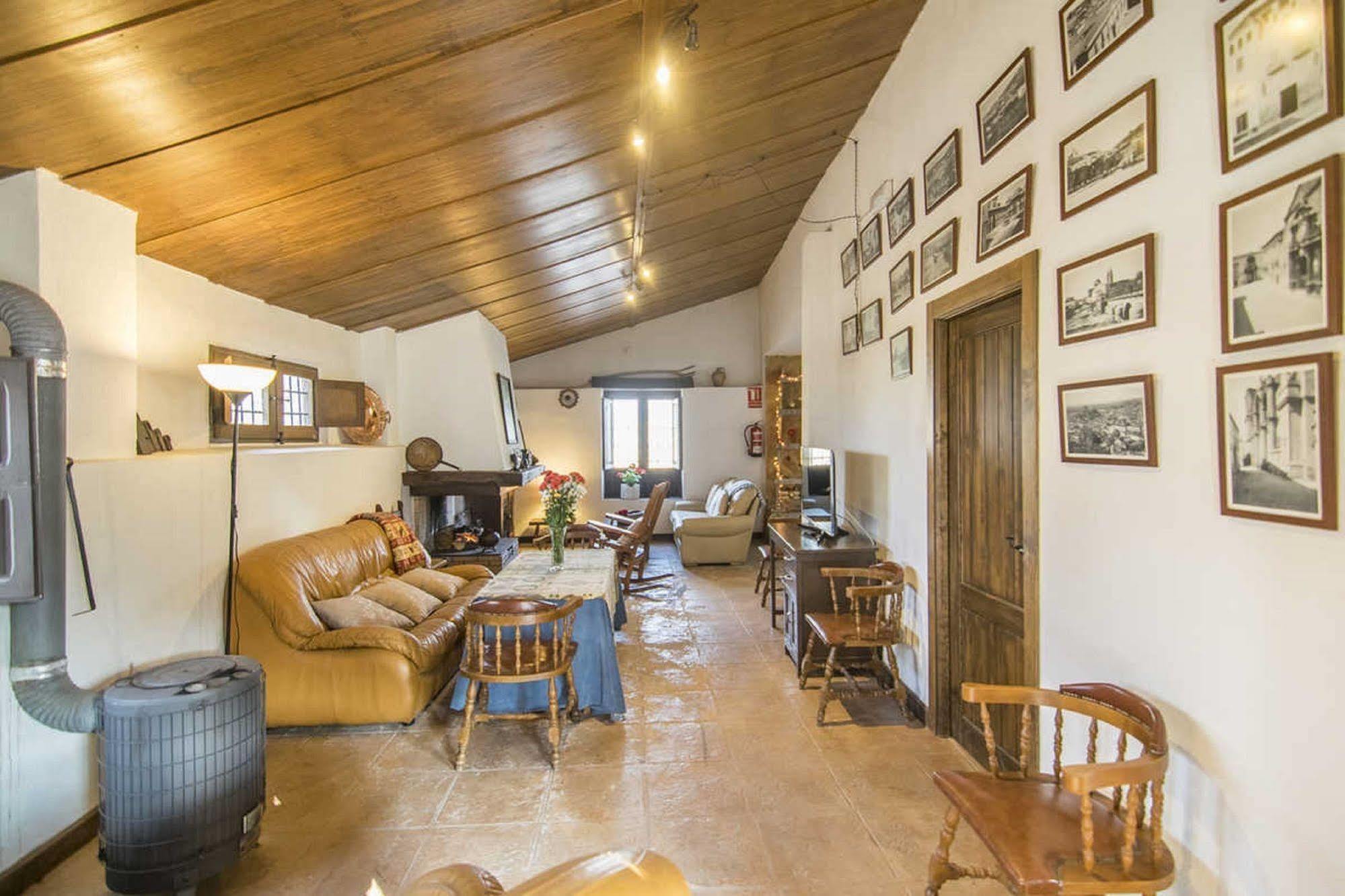 Отель Alojamiento Rural El Cortijuelo Ильора Экстерьер фото